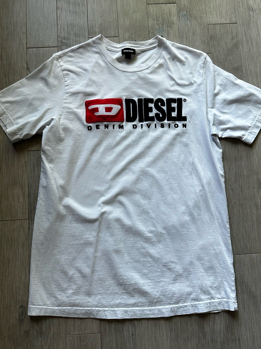 Diesel White T‑Shirt with Red and Black Logo Tee Size Medium